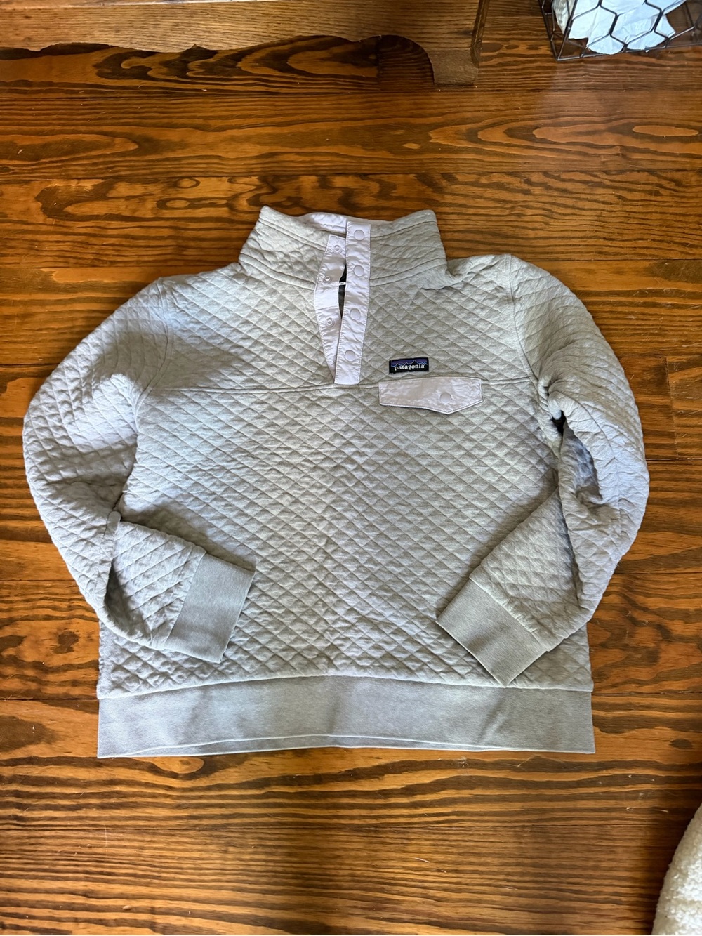 Patagonia women’s Quilted Pullover Hoodie - Light Gray